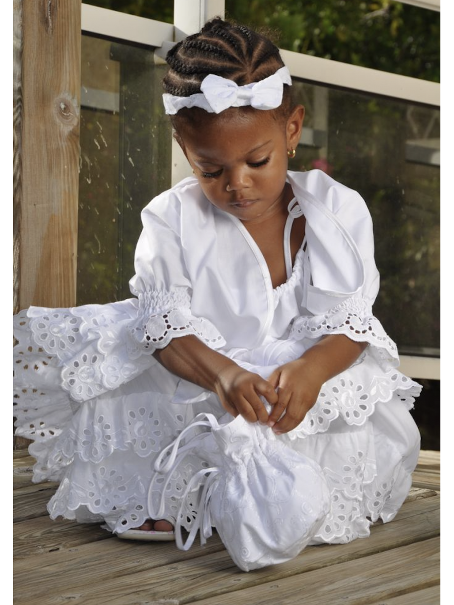 robe blanche baptême bébé fille livrée avec son bandeau