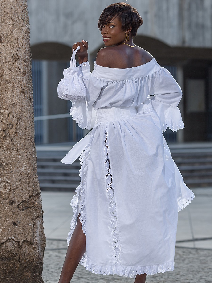 Robe Broderie Amazone